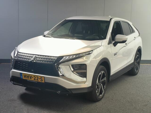 Mitsubishi ECLIPSE Cross 2.4 PHEV Intense uit 2022 Rijklaar + 12 maanden Bovag-garantie Henk Jongen Auto's in Helmond, al 50 jaar service zoals 't hoort!