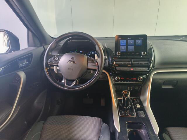 Mitsubishi ECLIPSE Cross 2.4 PHEV Intense uit 2022 Rijklaar + 12 maanden Bovag-garantie Henk Jongen Auto's in Helmond, al 50 jaar service zoals 't hoort!