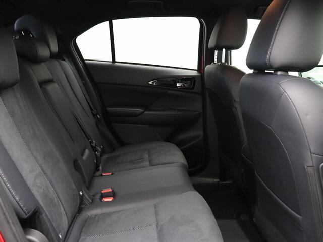 Mitsubishi ECLIPSE Cross 2.4 PHEV Intense+ | Standkachel | Elek. verstelbare bestuurderstoel | Stoelverwarming |
