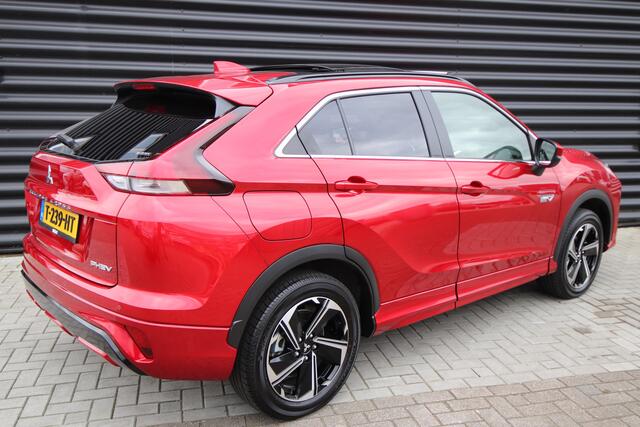 Mitsubishi ECLIPSE Cross 2.4 PHEV Instyle Pano, Leder, NL-Auto, Slechts 7.802 km!