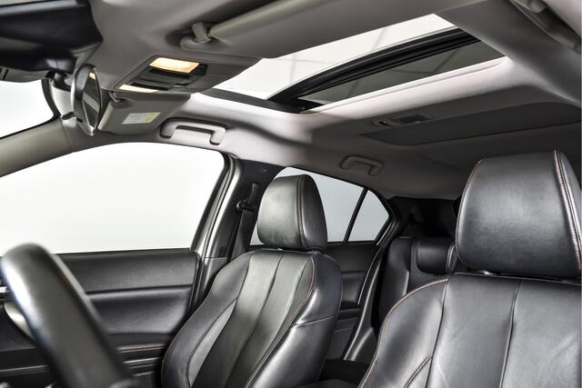 Mitsubishi ECLIPSE Cross 1.5 DI-T 160PK Instyle | S/K dak | Adapt. Cruise | Winterpakket | PDC | 360 Camera | App. Connect | DAB | LM 18" | Afn. Trekhaak |
