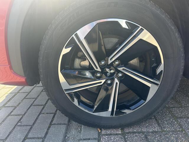 Mitsubishi ECLIPSE Cross 2.4 PHEV Executive All seizoenbanden|Trekhaak|1500 kg trekgewicht