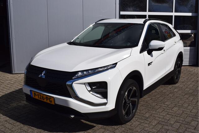 Mitsubishi ECLIPSE Cross 2.4 PHEV Instyle | 4WD | Trekhaak | Camera | Keyless-Entry