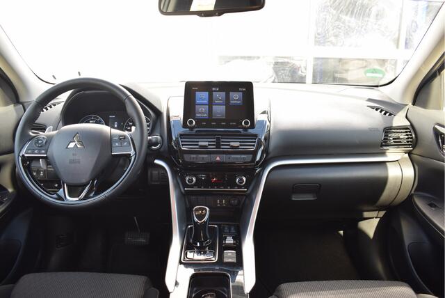 Mitsubishi ECLIPSE Cross 2.4 PHEV Instyle | 4WD | Trekhaak | Camera | Keyless-Entry
