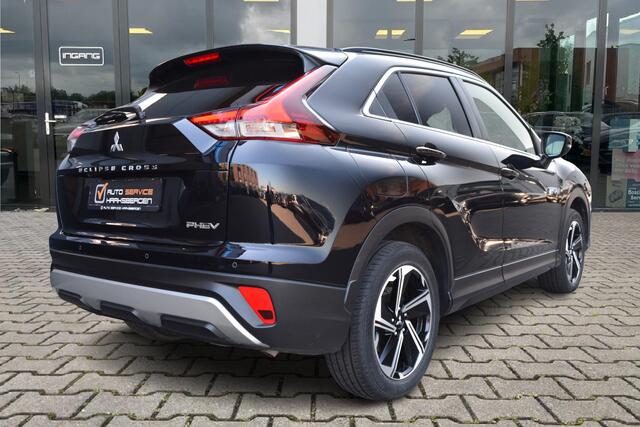 Mitsubishi ECLIPSE Cross 2.4 PHEV Intense+ | Camera | LED | DAB |