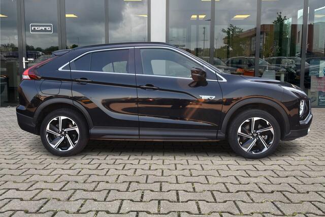 Mitsubishi ECLIPSE Cross 2.4 PHEV Intense+ | Camera | LED | DAB |