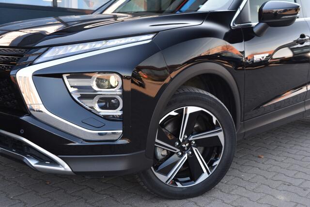 Mitsubishi ECLIPSE Cross 2.4 PHEV Intense+ | Camera | LED | DAB |