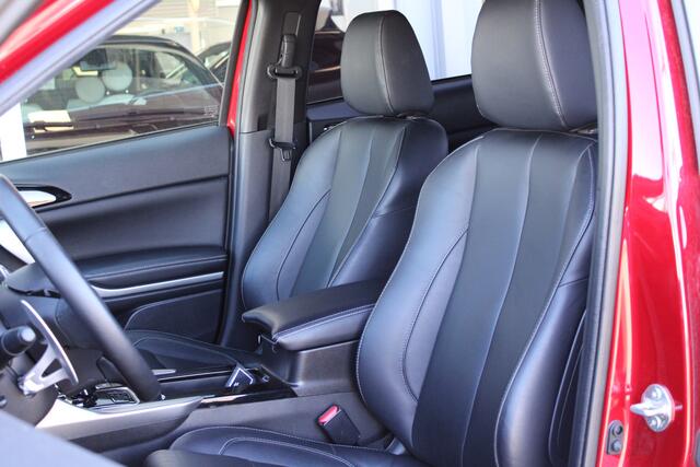 Mitsubishi ECLIPSE Cross 2.4 PHEV | Leer | Panoramadak | Stoelverwarming