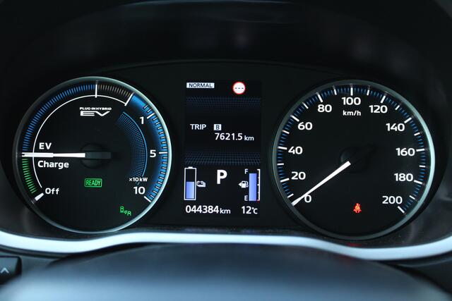 Mitsubishi ECLIPSE Cross 2.4 PHEV | Leer | Panoramadak | Stoelverwarming