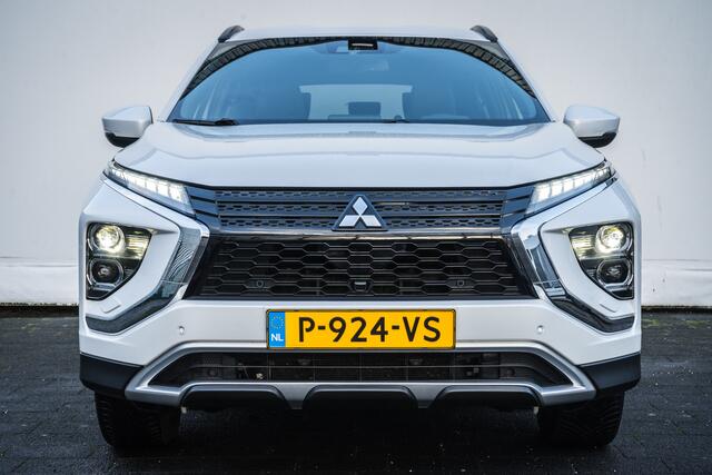 Mitsubishi ECLIPSE Cross 2.4 PHEV Intense+ AWD Trekhaak/ Half leer/ Elektr. stoelen/ Full led/ Carplay/ Stoelverwarming