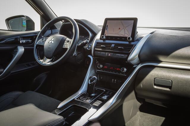 Mitsubishi ECLIPSE Cross 2.4 PHEV Aut. Executive AWD Trekhaak/ Navigatie/ Stuur+stoelverwarming/ Carplay/ LED/ Camera