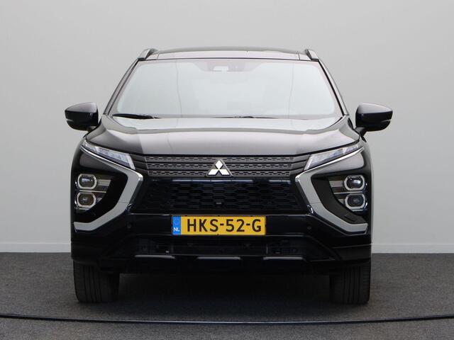 Mitsubishi ECLIPSE Cross 2.4 PHEV Instyle | 1500kg Trekvermogen | Schuif/Kantel Dak | Stoel en Stuur verwarming | Adaptieve Cruise Control | Lederen bekleding |