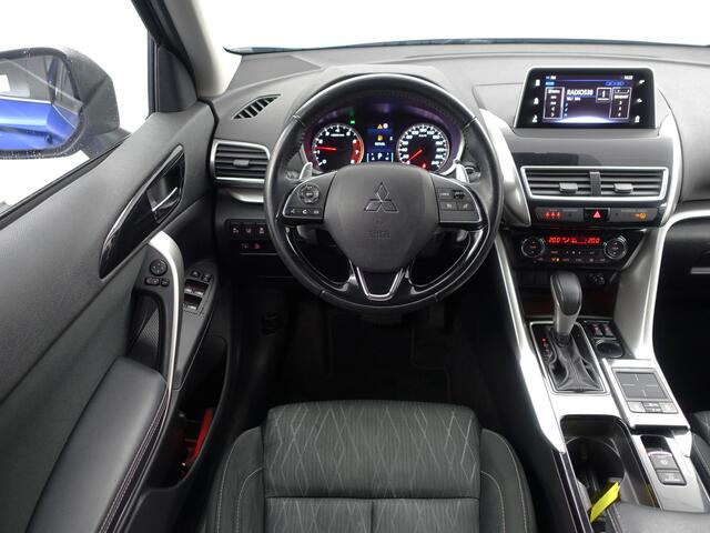 Mitsubishi ECLIPSE Cross 1.5 DI-T Intense+ Aut- Xenon Led, Camera, Stoelverwarming, Lane Assist, Carbon, Privacy Glass