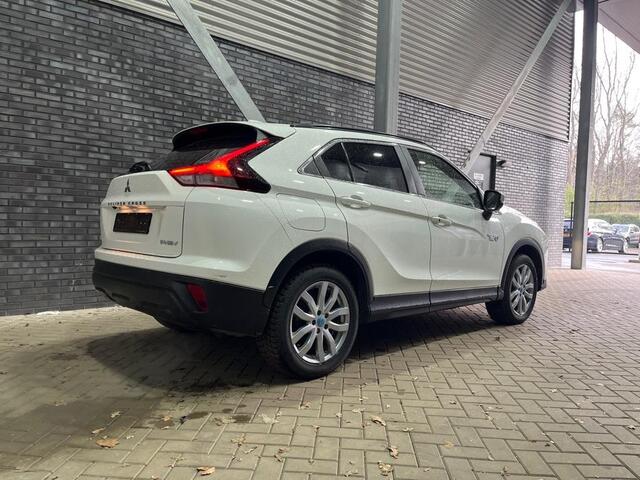 Mitsubishi ECLIPSE Cross 2.4 PHEV Intense | Stoelverwarming | Camera | Getint Glas | Apple Carplay