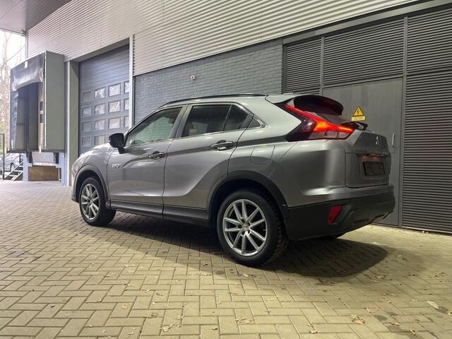 Mitsubishi ECLIPSE Cross 2.4 PHEV Intense | Stoelverwarming | Camera | Getint Glas | Apple Carplay