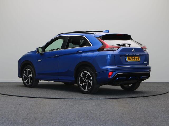 Mitsubishi ECLIPSE Cross 2.4 PHEV Instyle | 1500kg Trekvermogen | Schuif/Kantel Dak | Stoel en Stuur verwarming | Adaptieve Cruise Control | Lederen bekleding |