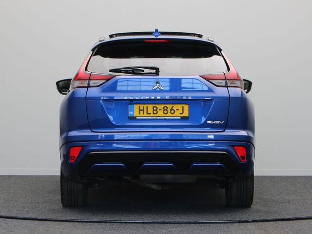 Mitsubishi ECLIPSE Cross 2.4 PHEV Instyle | 1500kg Trekvermogen | Schuif/Kantel Dak | Stoel en Stuur verwarming | Adaptieve Cruise Control | Lederen bekleding |