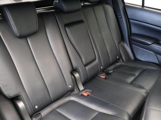 Mitsubishi ECLIPSE Cross 2.4 PHEV Instyle | 1500kg Trekvermogen | Schuif/Kantel Dak | Stoel en Stuur verwarming | Adaptieve Cruise Control | Lederen bekleding |