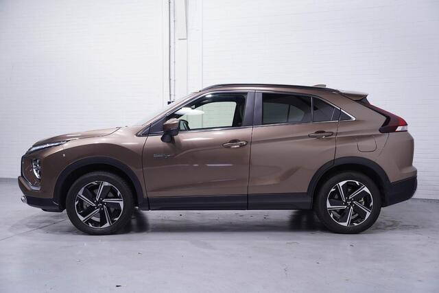 Mitsubishi ECLIPSE Cross 2.4 PHEV Intense+ Navi Camera Leder/alcantara Pdc Stoelverwarming