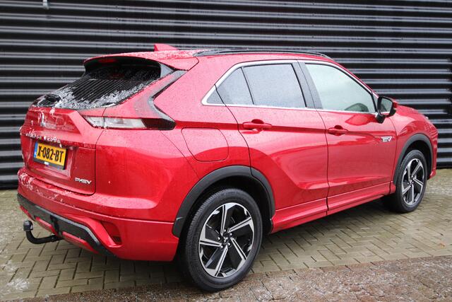 Mitsubishi ECLIPSE Cross 2.4 PHEV Business Executive Trekh, NL-Auto, Adaptive Cruise, Red Diamond