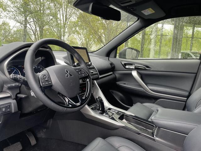 Mitsubishi ECLIPSE Cross 2.4 PHEV Instyle | Fabrieksgarantie tot en met 11-01-2032 | Panoramadak | Leder |