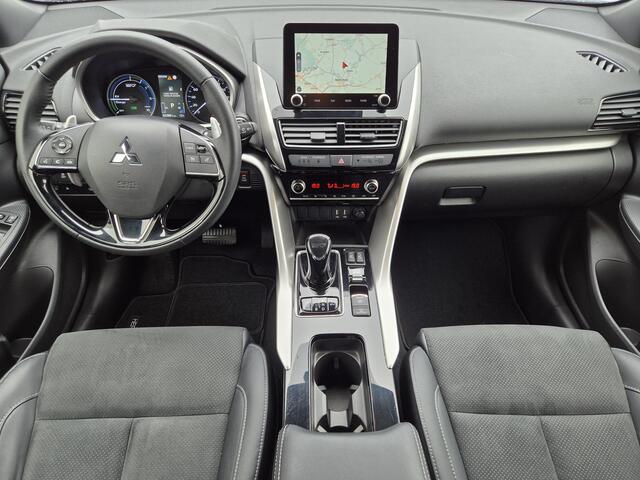 Mitsubishi ECLIPSE Cross 2.4 PHEV Intense+ Automaat / 1500kg Trekgewicht / 8 jaar Fabrieksgarantie vanaf Nieuw / Apple Carplay Android Auto / Navigatie / Achteruitrijcamera / Stoelverwarming / Cruise control /
