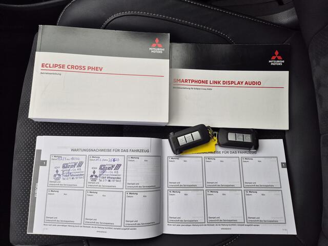 Mitsubishi ECLIPSE Cross 2.4 PHEV Intense+ Automaat / 1500kg Trekgewicht / 8 jaar Fabrieksgarantie vanaf Nieuw / Apple Carplay Android Auto / Navigatie / Achteruitrijcamera / Stoelverwarming / Cruise control /