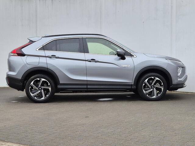 Mitsubishi ECLIPSE Cross 2.4 PHEV Intense+ Automaat / 1500kg Trekgewicht / 8 jaar Fabrieksgarantie vanaf Nieuw / Apple Carplay Android Auto / Navigatie / Achteruitrijcamera / Stoelverwarming / Cruise control /
