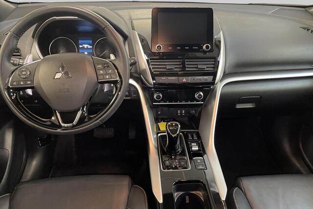 Mitsubishi ECLIPSE Cross 2.4 PHEV Instyle Leer, Panorama dak, dodehoek detectie