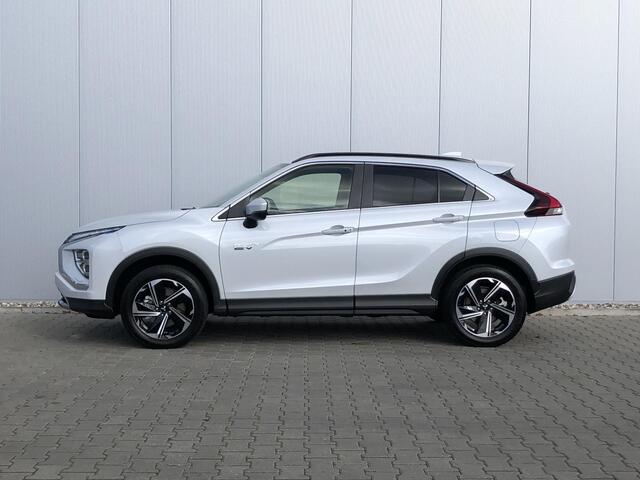 Mitsubishi ECLIPSE Cross 2.4 PHEV Intense+ / 1500KG Trekgewicht / Navigatie / AndroidAuto & AppleCarplay / Achteruitrij Camera / Cruise Control /