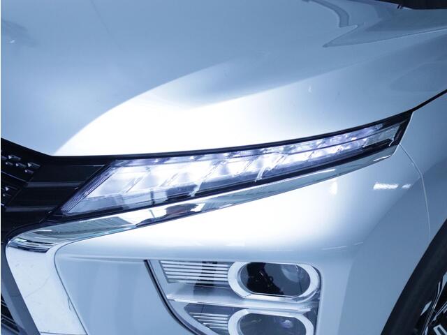 Mitsubishi ECLIPSE Cross 2.4 PHEV Instyle | Navigatie | Panoramadak | Trekhaak