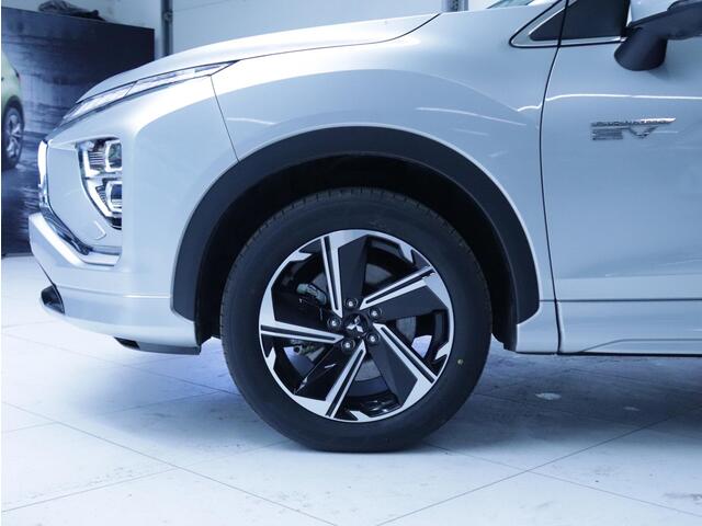 Mitsubishi ECLIPSE Cross 2.4 PHEV Instyle | Navigatie | Panoramadak | Trekhaak
