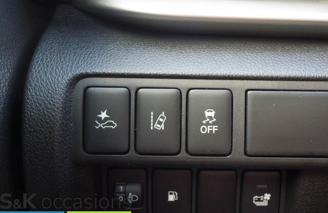Mitsubishi ECLIPSE Cross 2.4 PHEV Keyless Cruise PDC+Camera