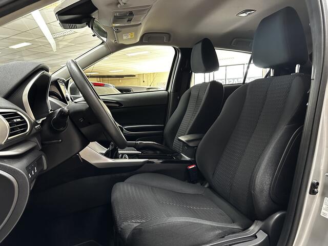 Mitsubishi ECLIPSE Cross 1.5 DI-T Pure/ LED Dagrijverl./ Grootlichtassistent/ Clima/ Cruise/ Radio-CD/ Multi.Stuur/ Elek.Pakket/ Isofix/ Diml.Auto/ Regensensor/ Getint Glas.