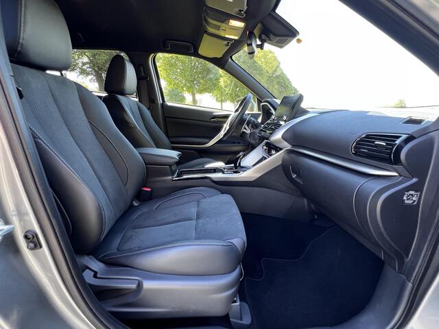 Mitsubishi ECLIPSE Cross 2.4 PHEV Intense+ 4 WD Automaat / Trekgewicht 1.500 kg / Navigatie via Apple Carplay Android / Stoelverwarming / Achteruitrijcamera / 18" LM wielen /