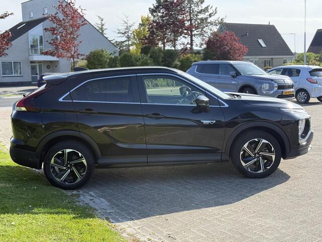 Mitsubishi ECLIPSE Cross 2.4 PHEV Intense+ HUD