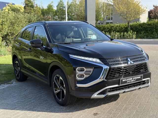 Mitsubishi ECLIPSE Cross 2.4 PHEV Intense+ HUD