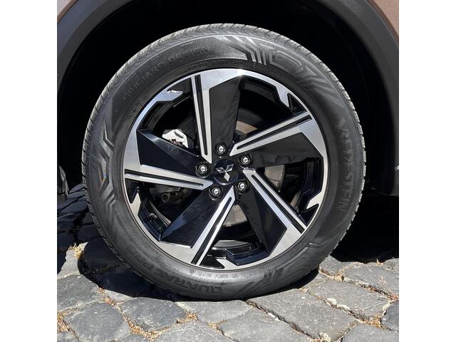 Mitsubishi ECLIPSE Cross 2.4 PHEV Intense+