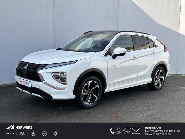 Mitsubishi ECLIPSE Cross 2.4 PHEV Prestige S-AWC 4WD Automaat / Trekgewicht 1.500 kg! / Navigatie / Camera / Stuur-, stoel- en achterbankverwarming /