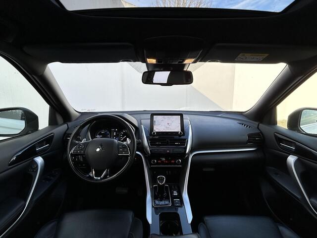 Mitsubishi ECLIPSE Cross 2.4 PHEV Prestige S-AWC 4WD Automaat / Trekgewicht 1.500 kg! / Navigatie / Camera / Stuur-, stoel- en achterbankverwarming /
