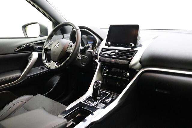 Mitsubishi ECLIPSE Cross 2.4 PHEV Prestige Hybrid Automaat | Navigatie | Trekhaak | Camera | Climate Control | Stoel-Stuurverwarming | Weinig Kilometers