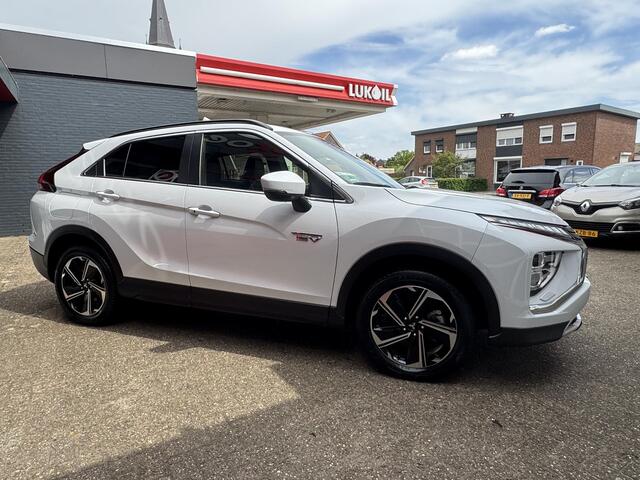 Mitsubishi ECLIPSE Cross 2.4 PHEV Intense+ *TREKHAAK/4X4*