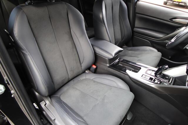 Mitsubishi ECLIPSE Cross 2.4 PHEV Black Edition NL-Auto, Adaptive Cruise, Dealer Onderhouden