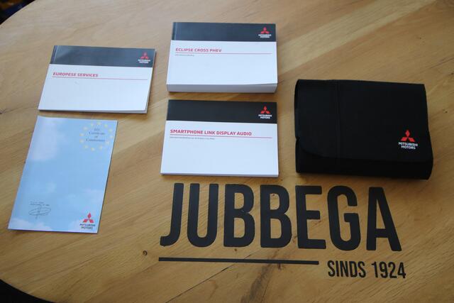 Mitsubishi ECLIPSE Cross 2.4 PHEV Black Edition NL-Auto, Adaptive Cruise, Dealer Onderhouden