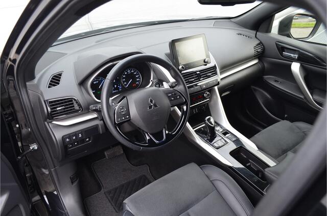 Mitsubishi ECLIPSE Cross PHEV 2.4 INTENSE PLUS 4WD | PLUG IN HYBRID | TREKHAAK 1500KG | ALL SEASON BANDEN | FABRIEKGARANTIE TOT 10-06-2030* | ALL IN RIJKLAARPRIJS