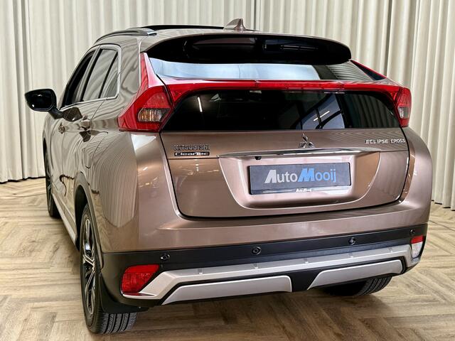 Mitsubishi ECLIPSE Cross 1.5 DI-T *Schuif-/Kanteldak* Head-Up / Leder / Keyless / 360 / Leder / Stoel-/Stuurverw. / Cruise / Navigatie / 18'' LMV