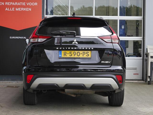 Mitsubishi ECLIPSE Cross 2.4 PHEV Intense+ | Stoelverwarming | Camera | Sensoren v+a | Navigatie | 18inch Velgen | Keyless entry & Start