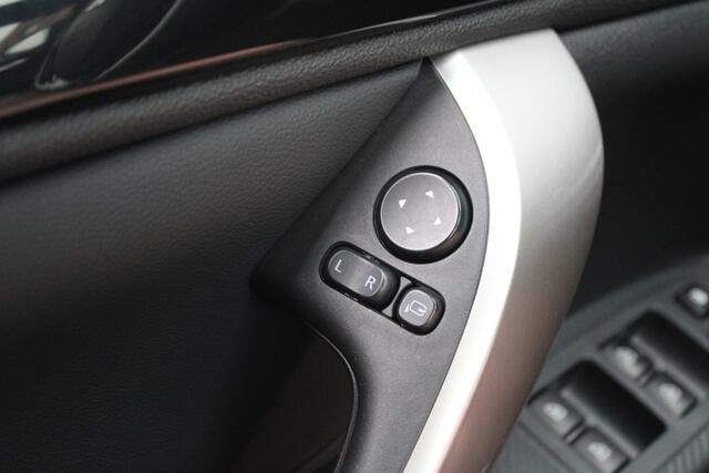 Mitsubishi ECLIPSE Cross 2.4 PHEV Intense+ - Carplay - Camera - LED - Stoel-stuurverwarming - RIjklaar