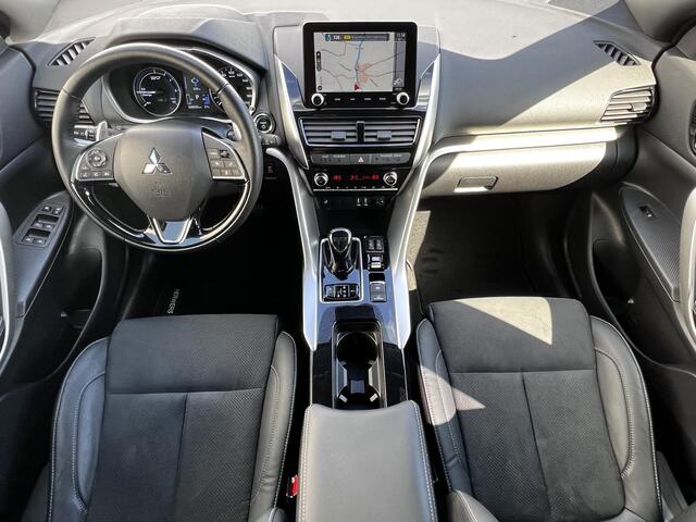 Mitsubishi ECLIPSE Cross 2.4 PHEV Executive S-AWC 4WD Automaat / Dealer onderhouden / EAER bereik 45 km / Navi / Cam 360° / Apple Carplay Android / Adapt. CC / Stuur-, stoel- en achterbankverwarming /