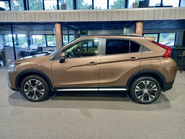 Mitsubishi ECLIPSE Cross 1.5 DI-T Intense Automaat | Camera | Trekhaak | Navigatie | Airco
